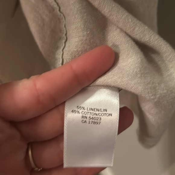 Men’s Banana Republic beige button up shirt. size XL. - Picture 4 of 4